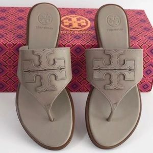 TORY BURCH WESTON FULL LOGO THONG CALF LEATHER